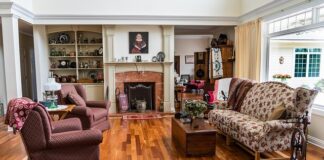 meble uzywane w salonie