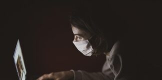 Jaka powinna być odległość płytek od ściany?