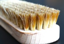 Czy ścierać pięty?