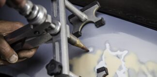 Jaka jest zasada prostowania blach?