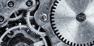 Jak naprawić pękniętą rurę stalową?