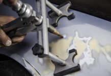 Na czym polega prostowanie metalu? Na czym polega prostowanie metalu?