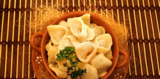 Czym różnią się uszka od pierogów?