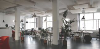 Nowoczesne Hale z Biurem